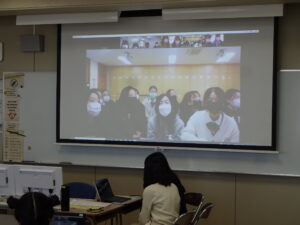 韓国の姉妹校との文化祭紹介交流